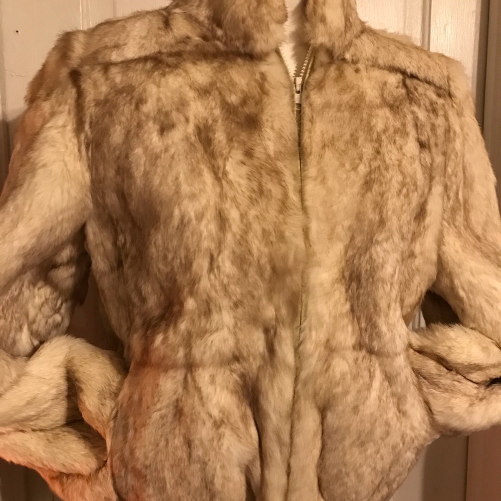 Vintage ELAM fur jacket,  made of 💯 % original fur rabbit hair.